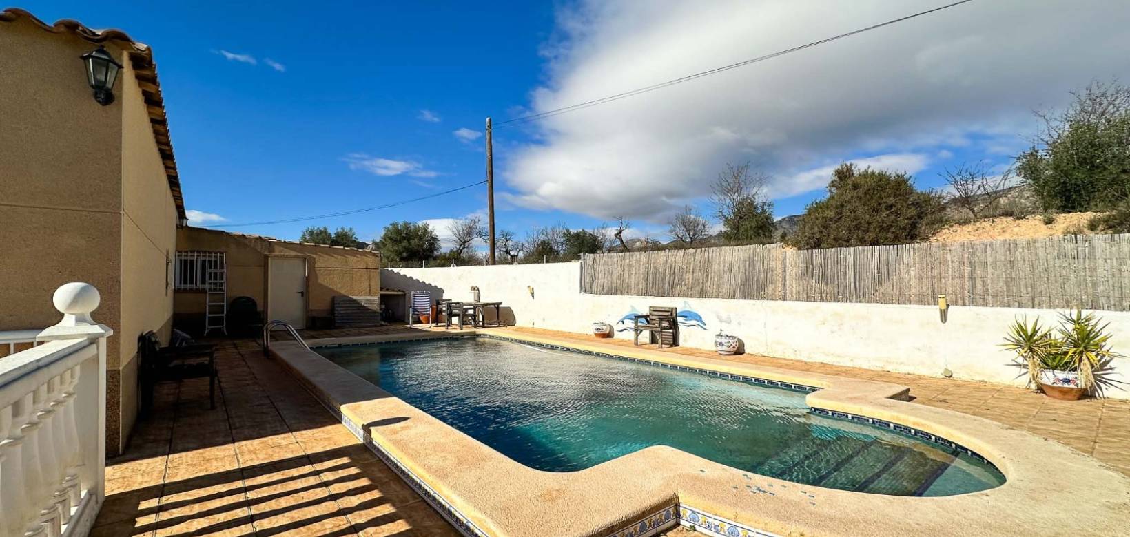 Resale - Villa - Hondón de las Nieves