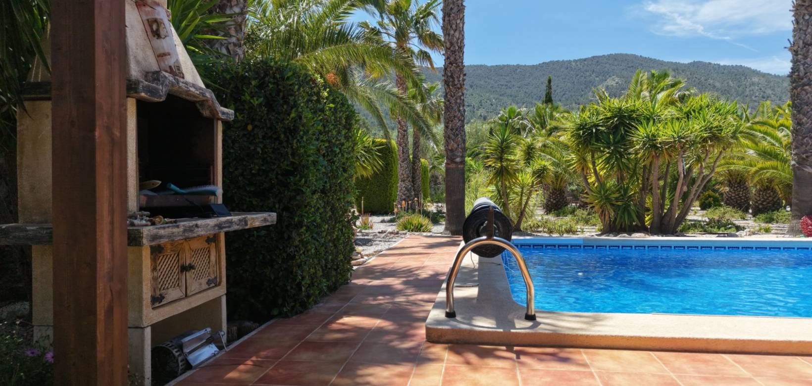 Resale - Villa - Hondón de las Nieves