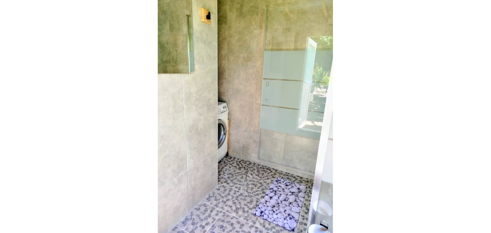 Resale - Villa - Hondón de las Nieves