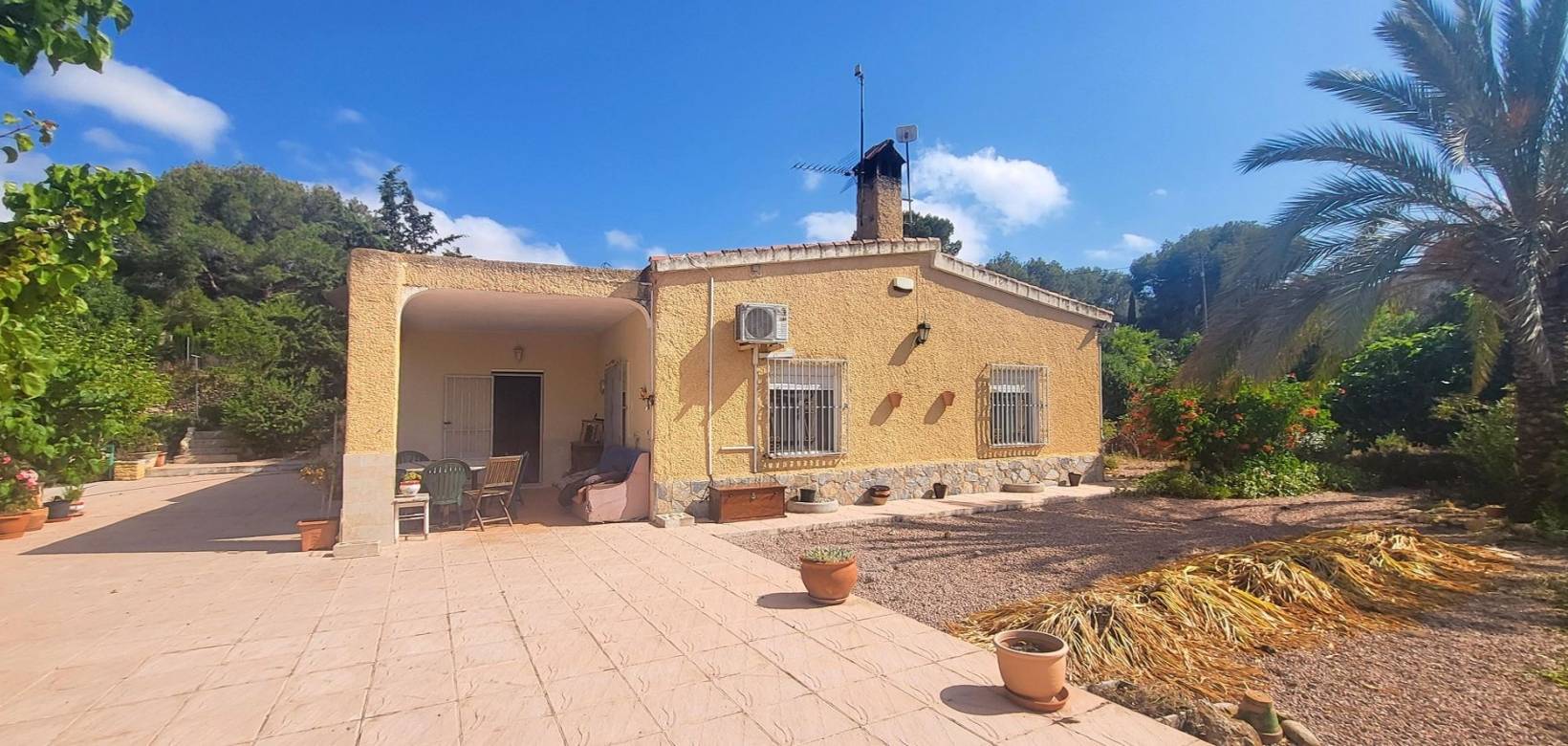 Resale - Villa - Hondón de las Nieves