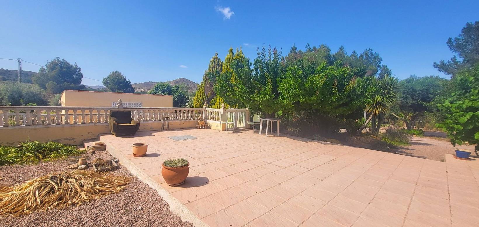 Resale - Villa - Hondón de las Nieves