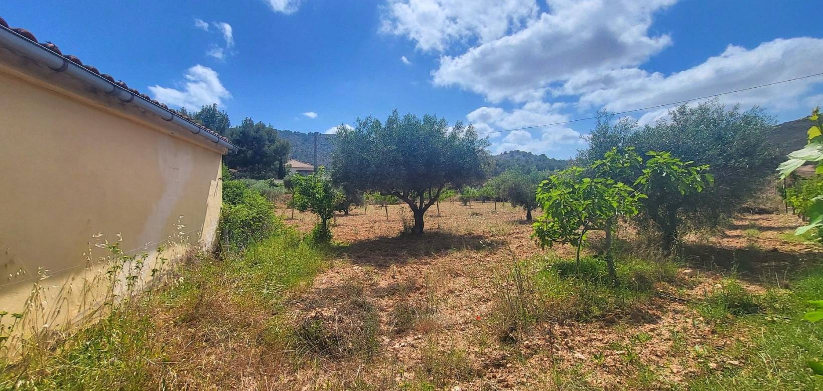 Resale - Villa - Hondón de las Nieves