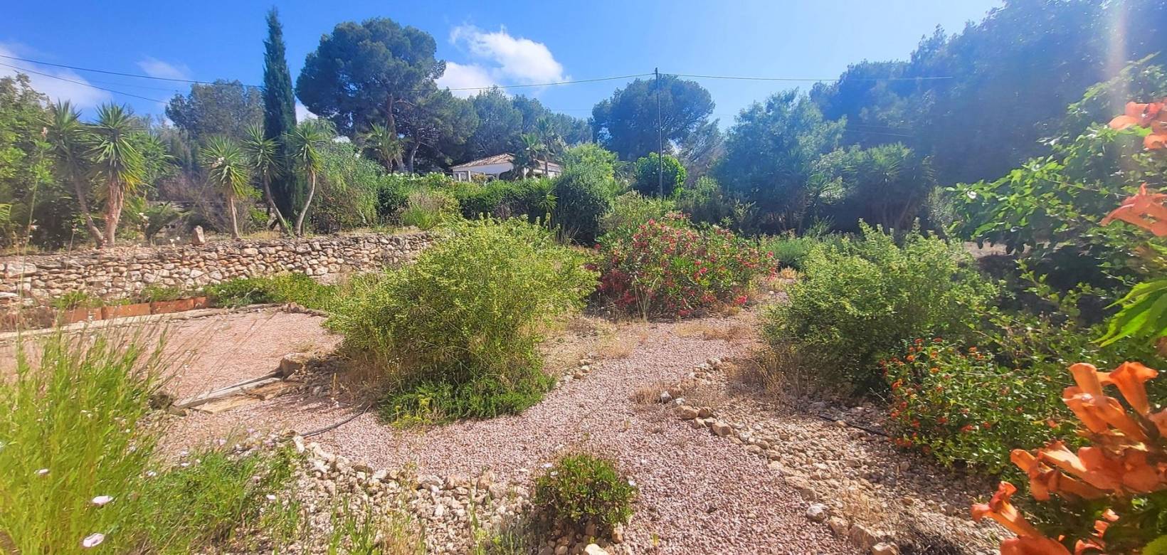 Resale - Villa - Hondón de las Nieves