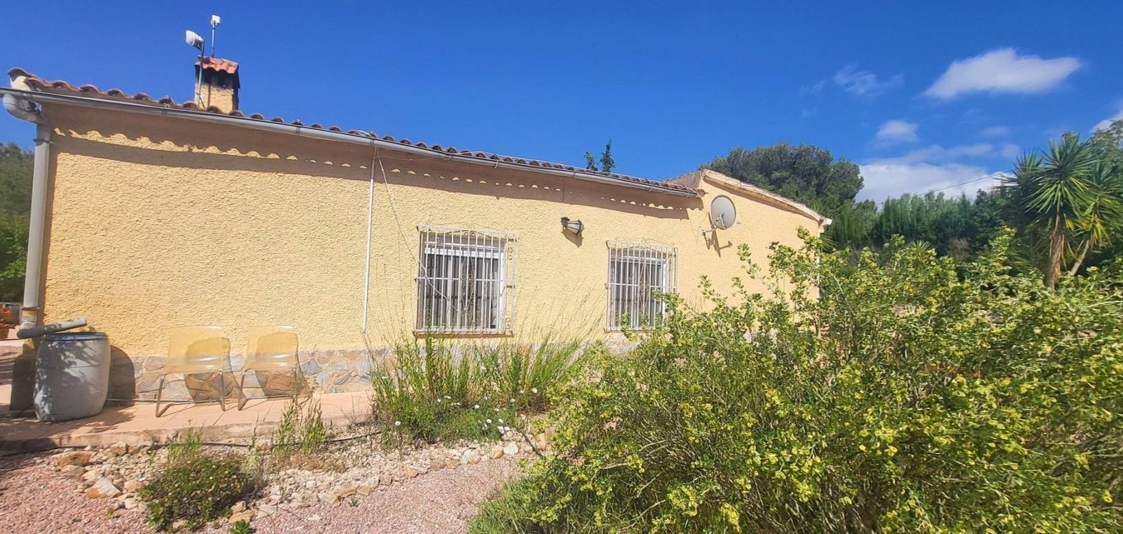 Resale - Villa - Hondón de las Nieves