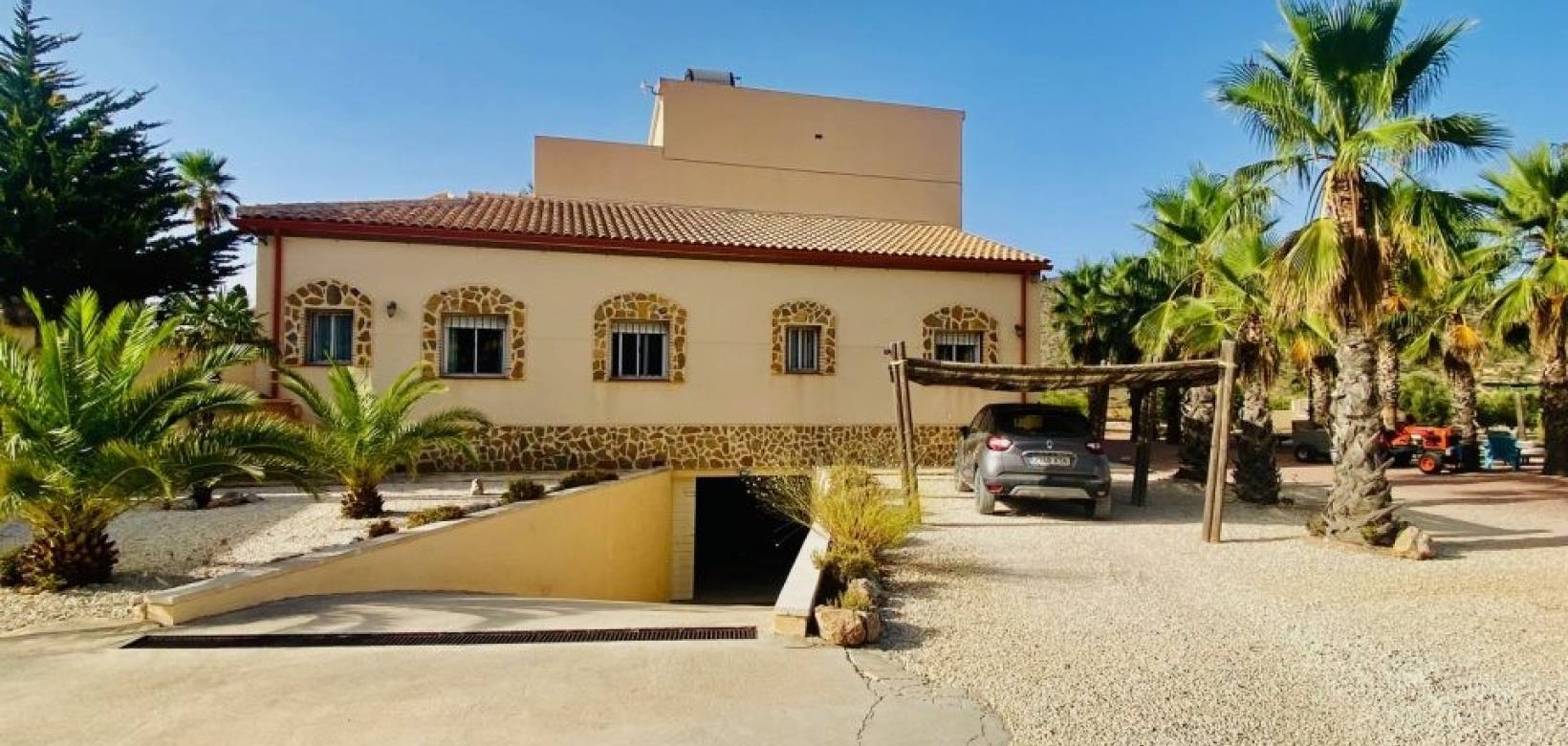 Resale - Villa - Hondón de las Nieves