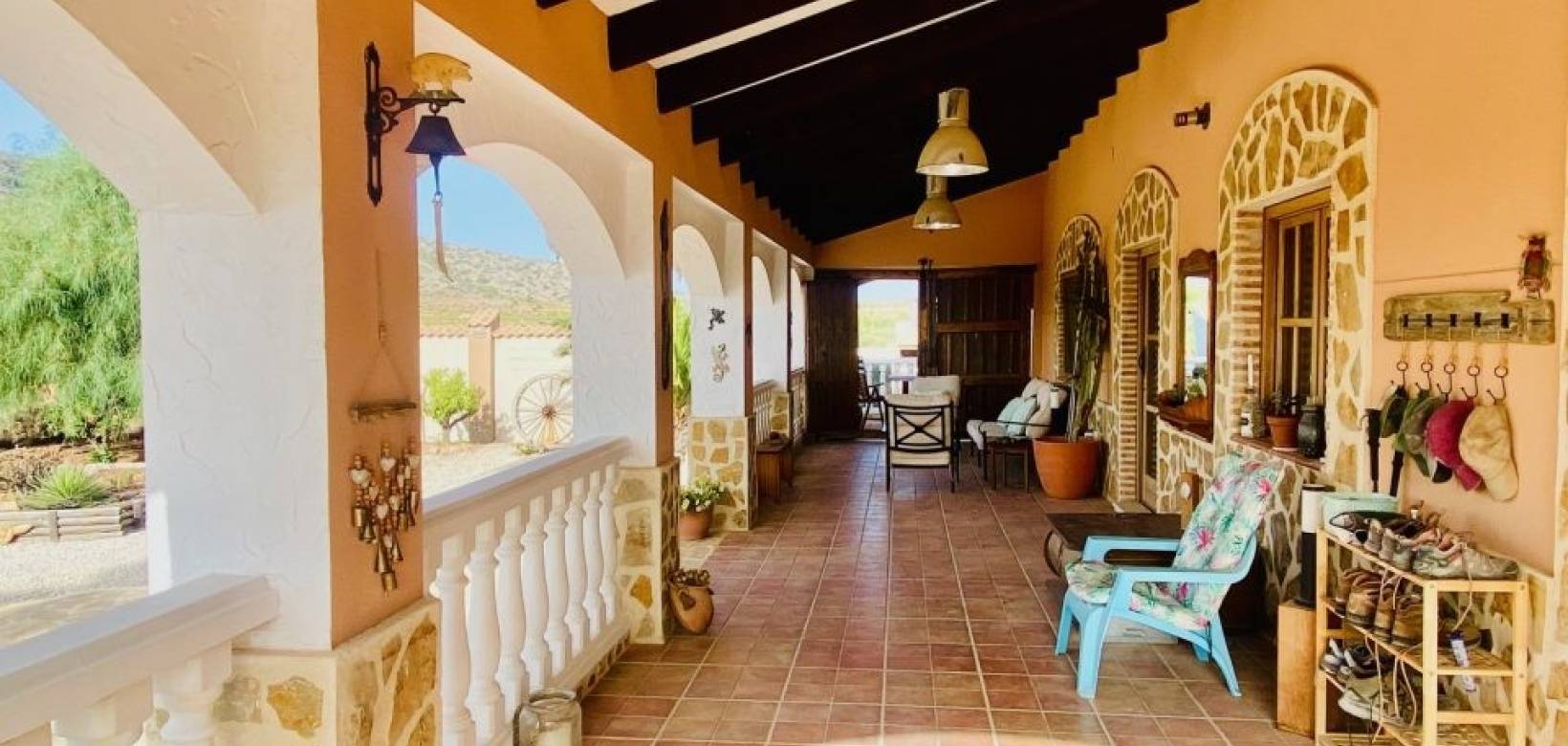 Resale - Villa - Hondón de las Nieves