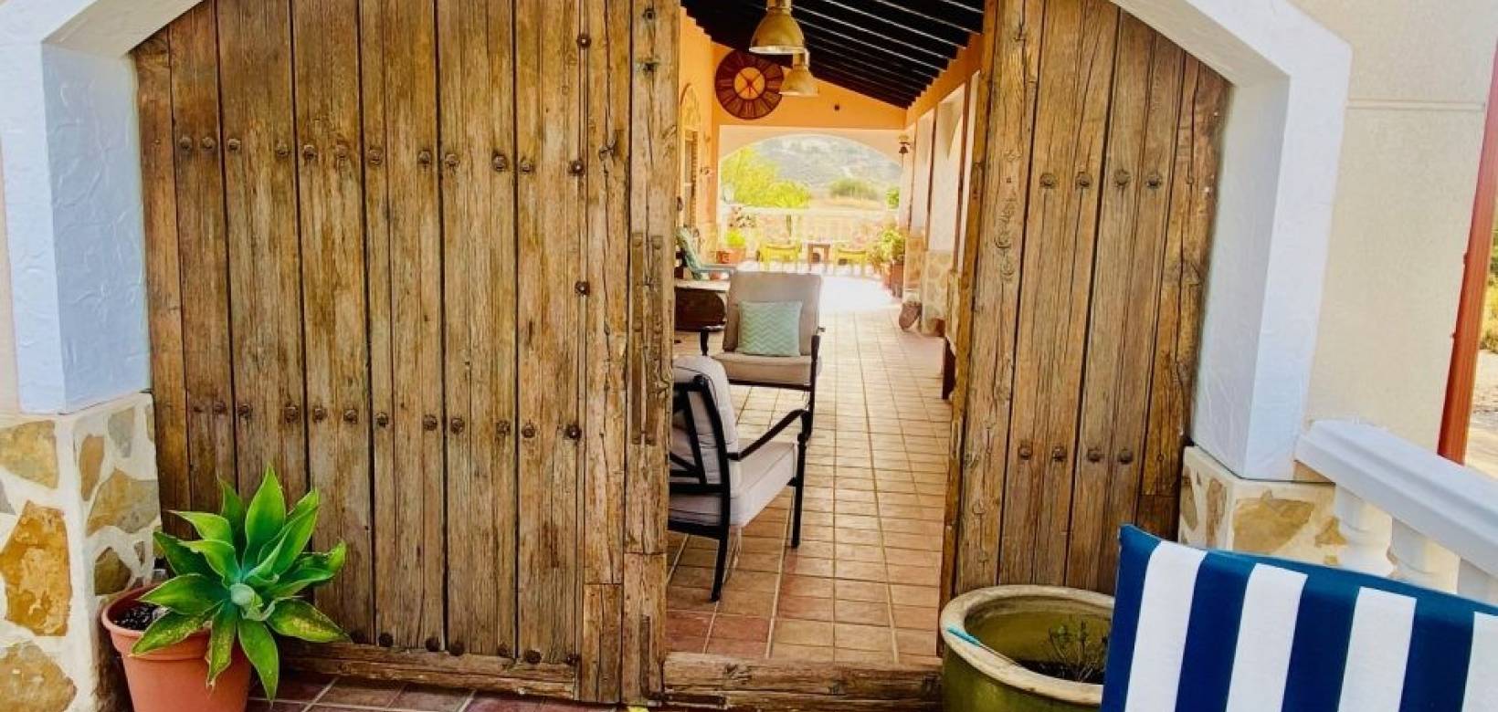 Resale - Villa - Hondón de las Nieves