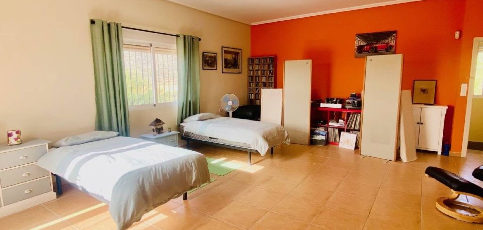 Resale - Villa - Hondón de las Nieves