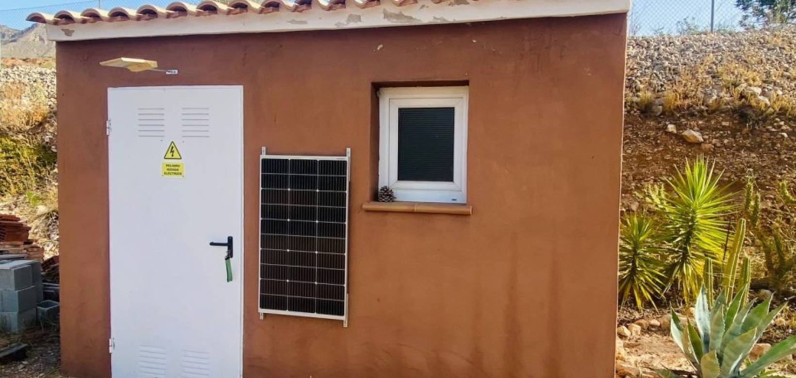 Resale - Villa - Hondón de las Nieves