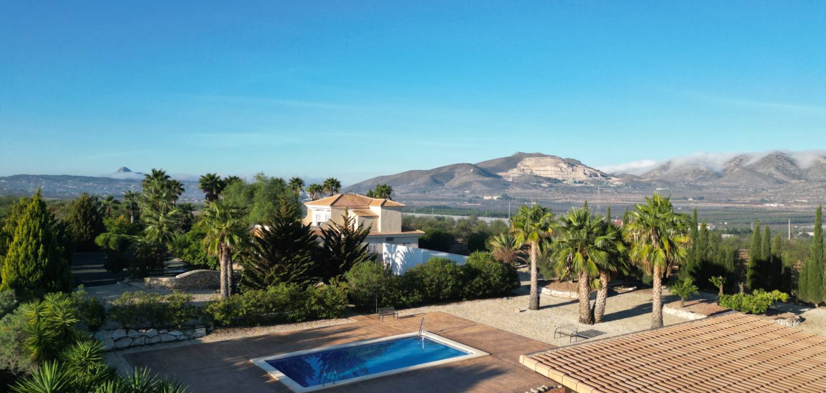 Resale - Villa - Hondón de las Nieves