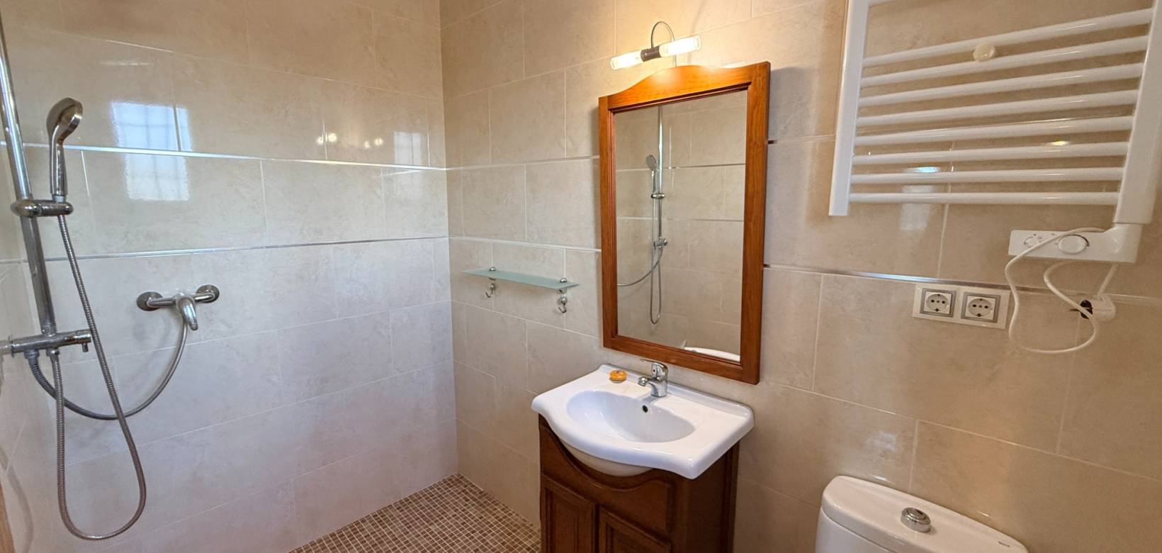 Resale - Villa - Hondón de las Nieves