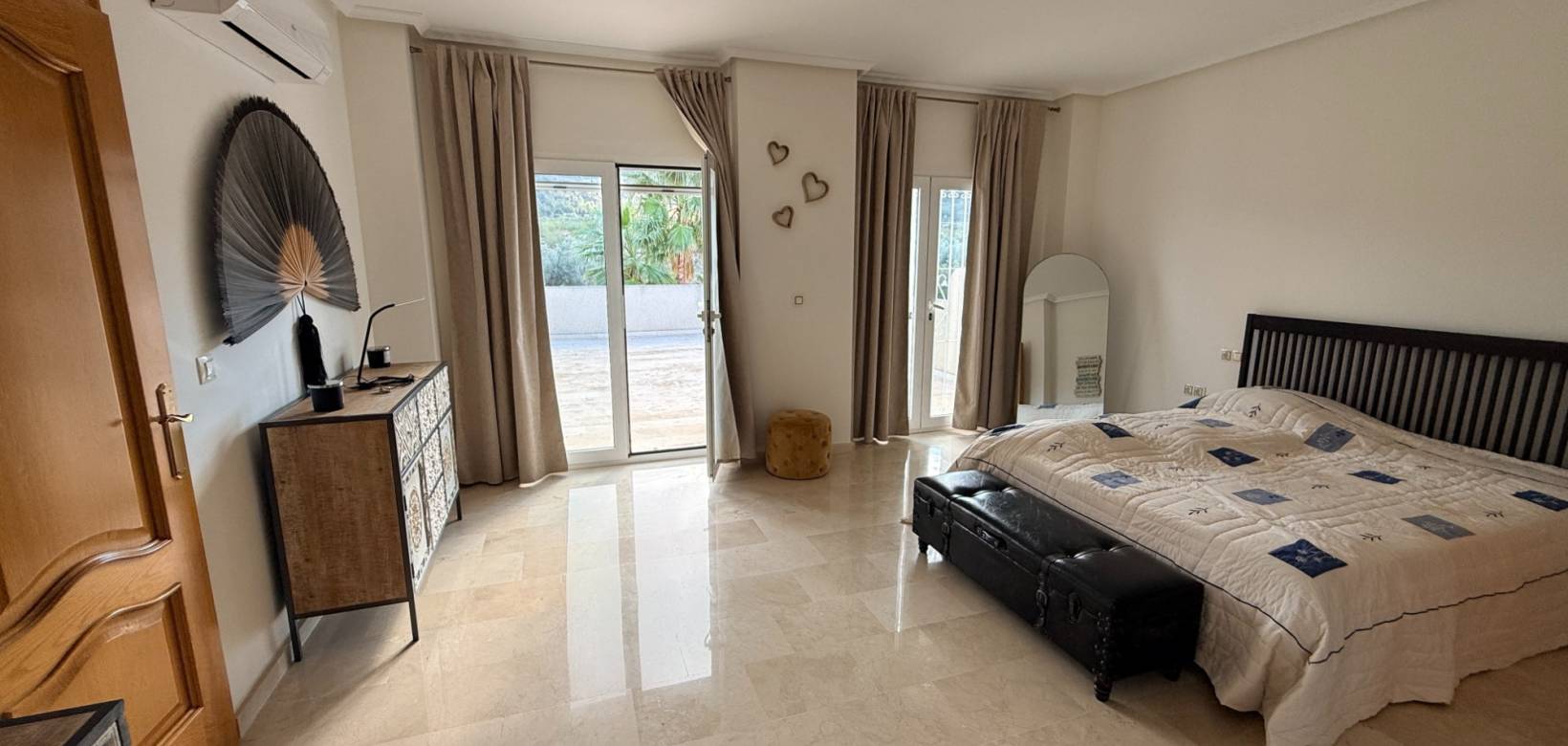 Resale - Villa - Hondón de las Nieves