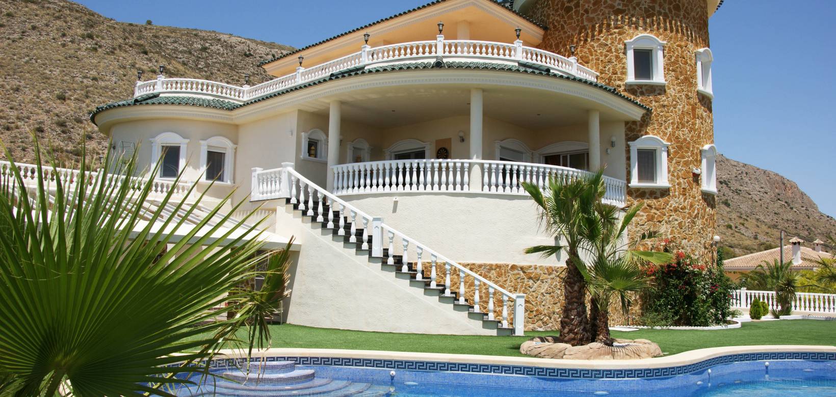 Resale - Villa - Hondón de las Nieves