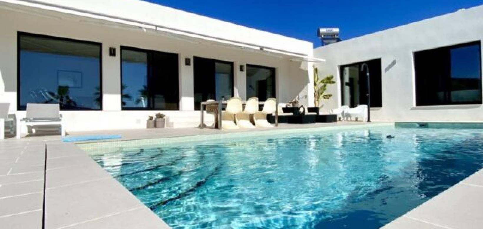 Resale - Villa - Hondón de las Nieves