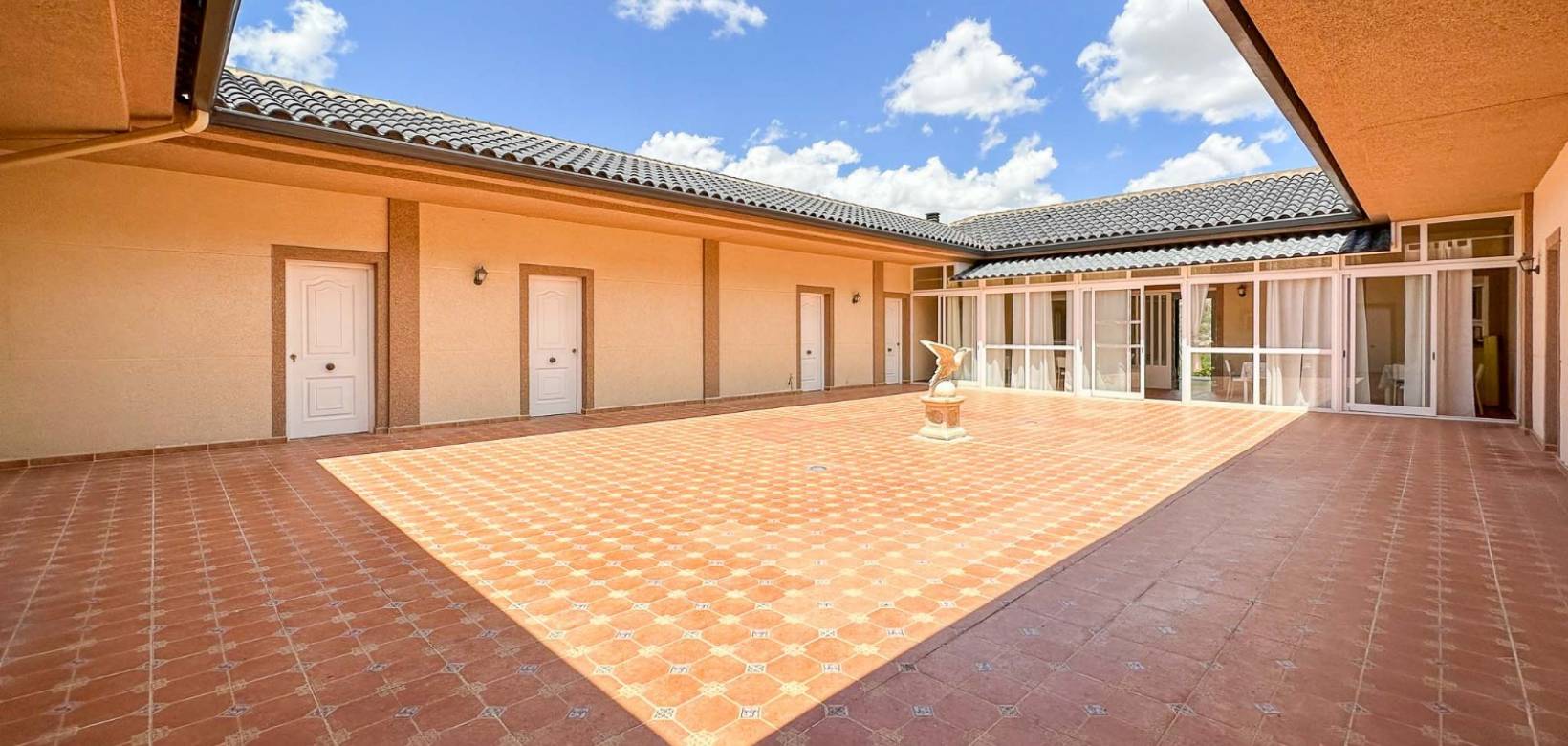 Resale - Villa - Hondón de las Nieves