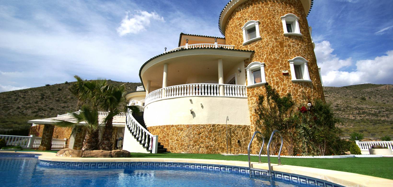 Resale - Villa - Hondón de las Nieves