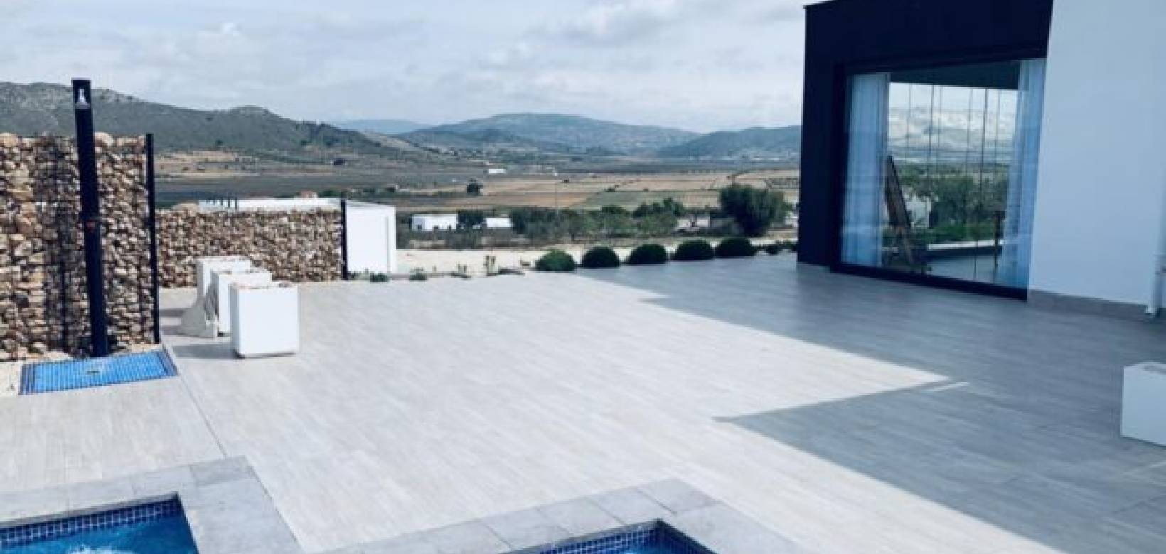 Resale - Villa - Hondón de las Nieves