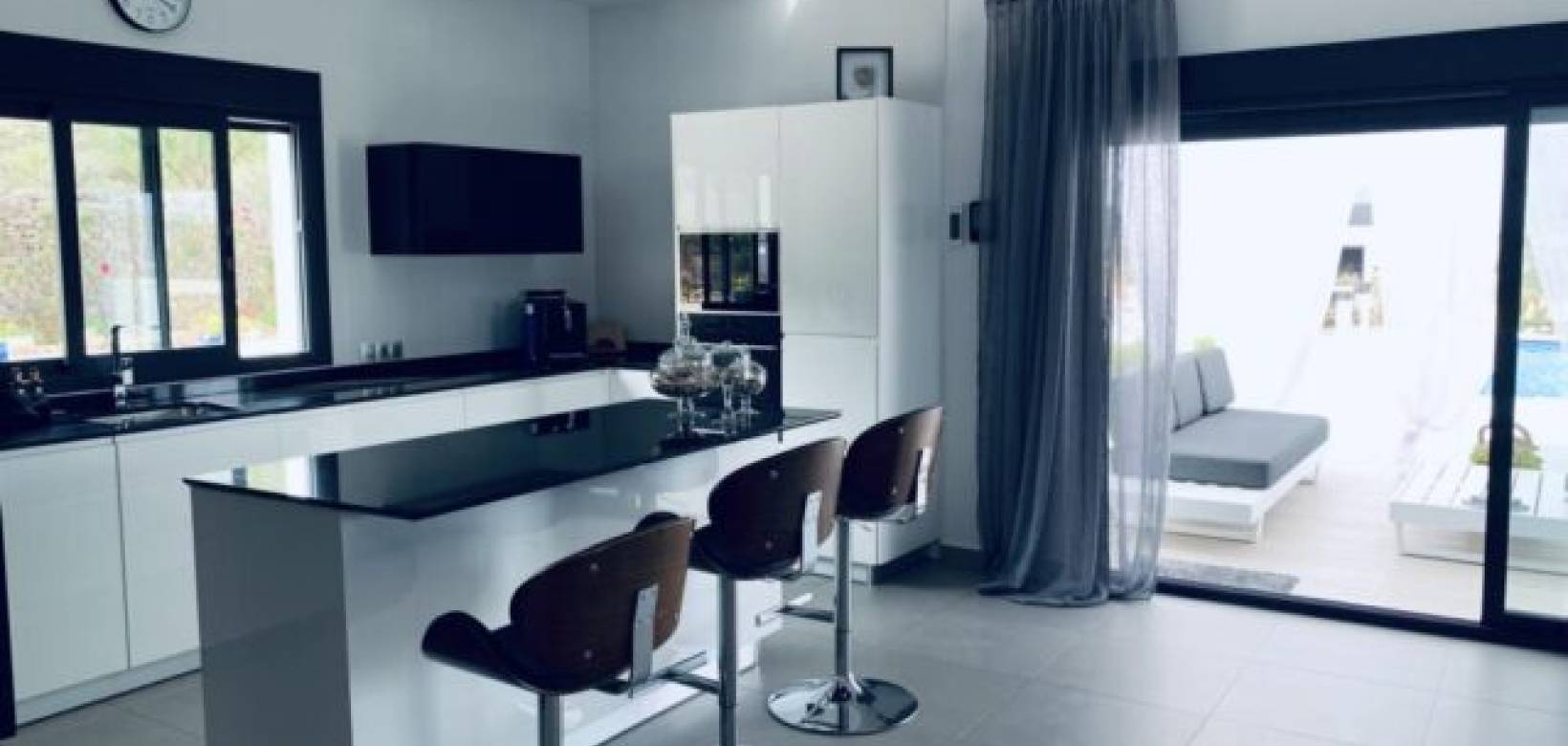 Resale - Villa - Hondón de las Nieves