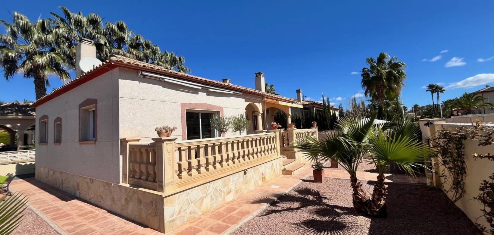 Resale - Villa - Hondón de las Nieves