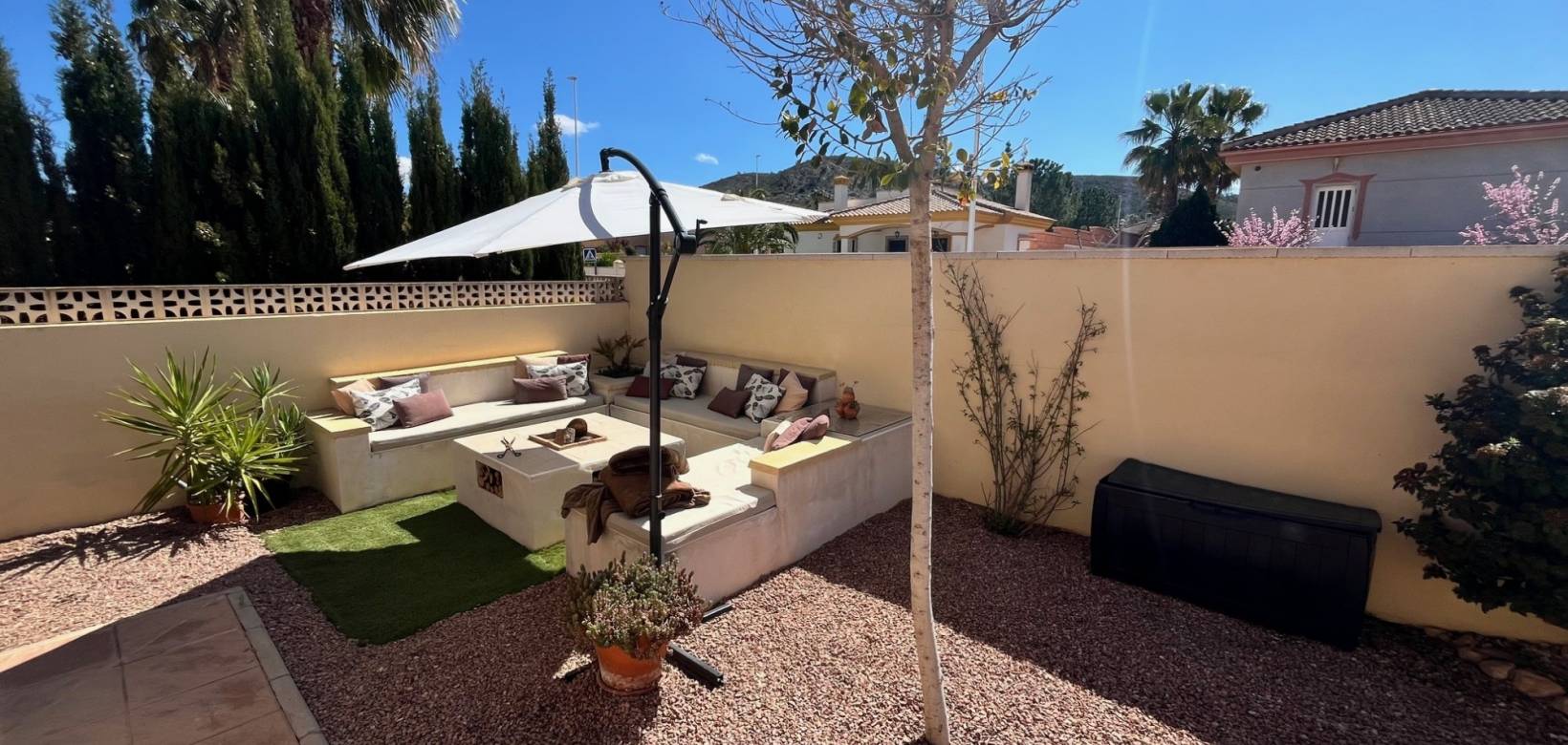 Resale - Villa - Hondón de las Nieves