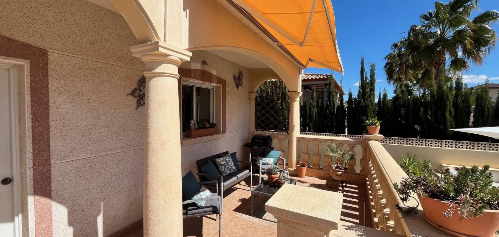 Resale - Villa - Hondón de las Nieves