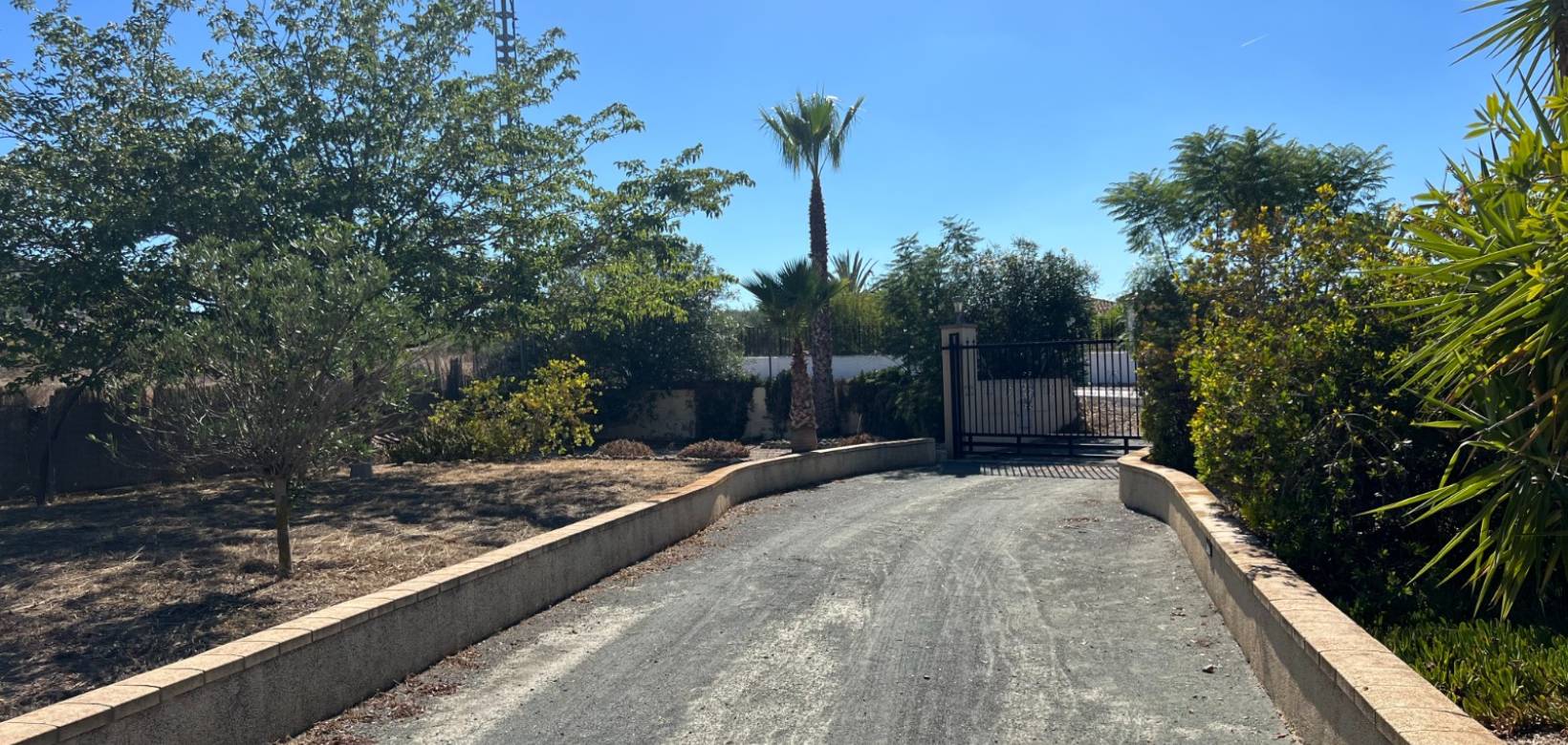 Resale - Villa - Hondón de los Frailes