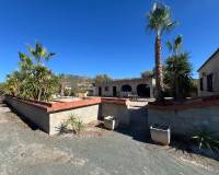 Resale - Villa - Hondón de los Frailes