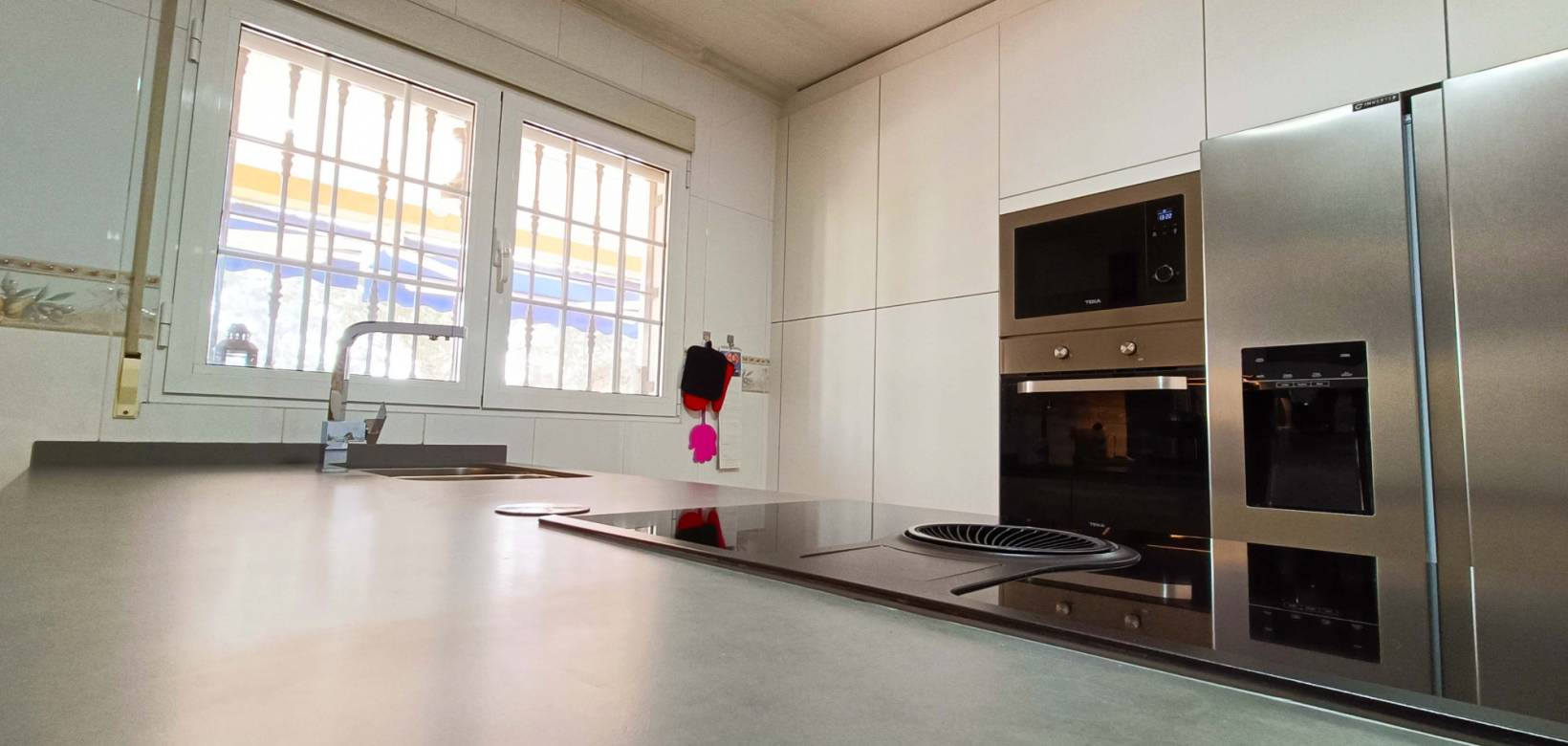 Resale - Villa - Hondón de los Frailes