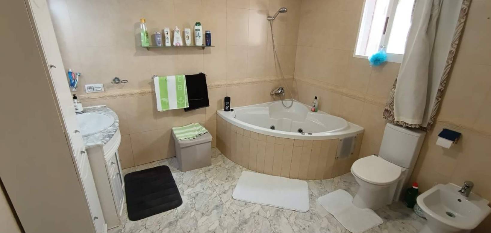 Resale - Villa - Hondón de los Frailes