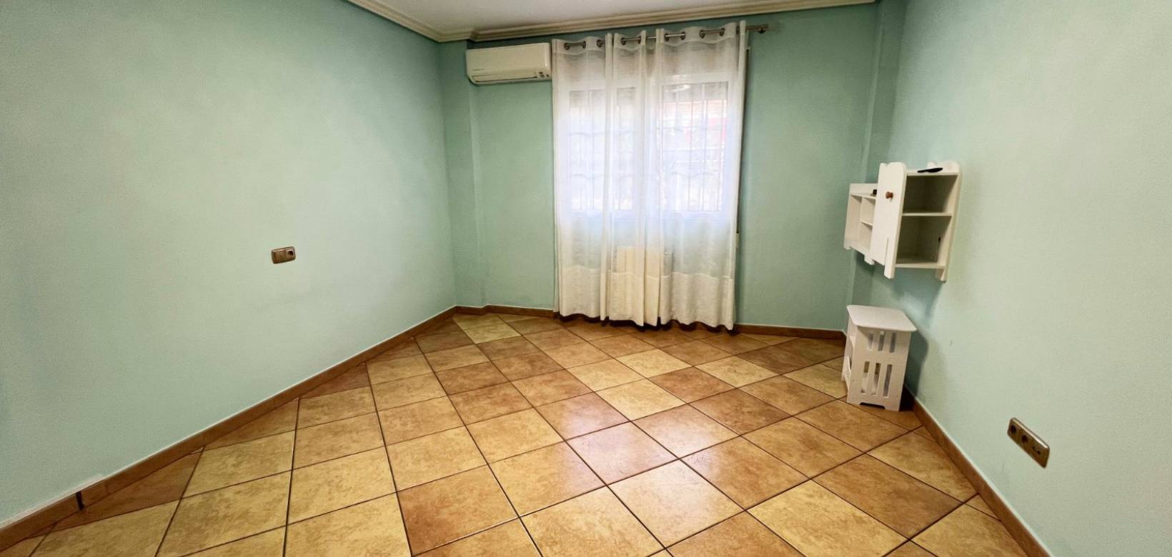 Resale - Villa - Hondón de los Frailes