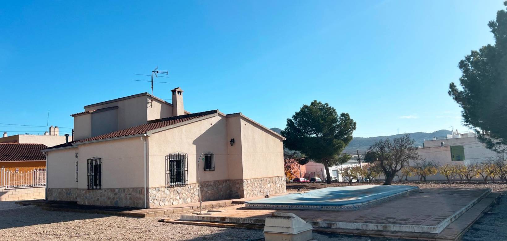 Resale - Villa - Hondón de los Frailes