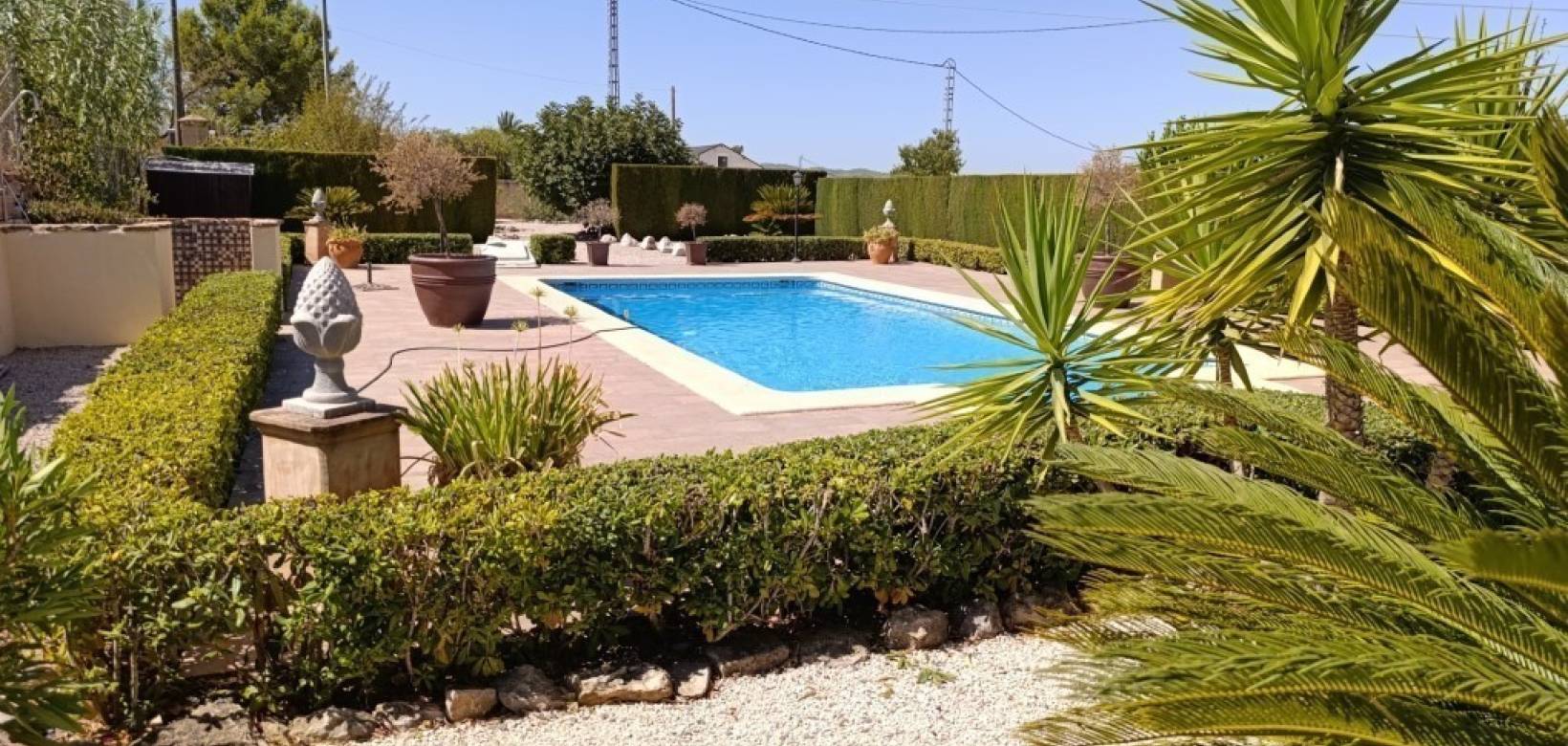 Resale - Villa - Hondón de los Frailes