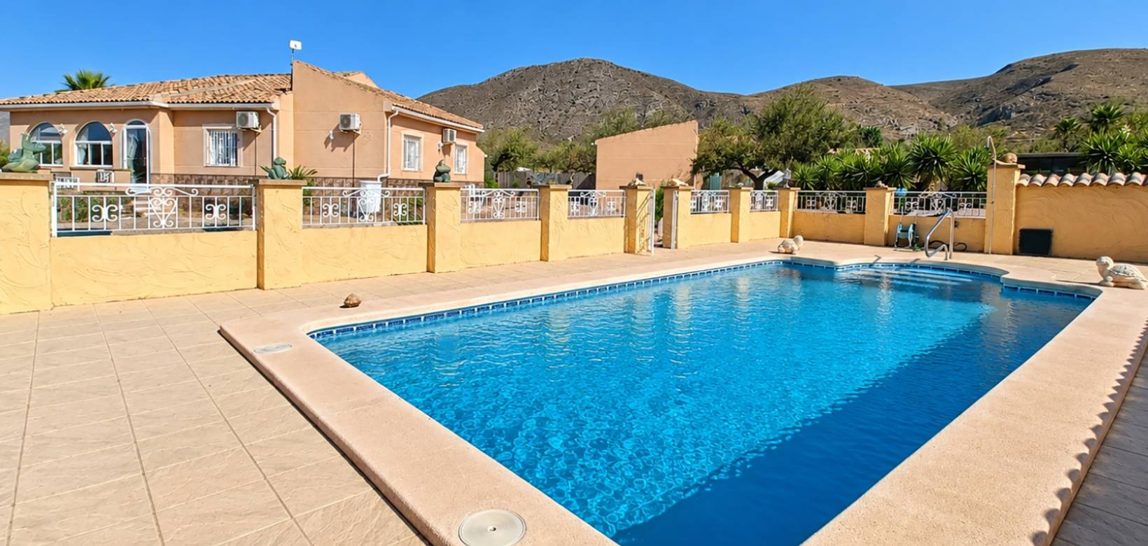 Resale - Villa - Hondón de los Frailes