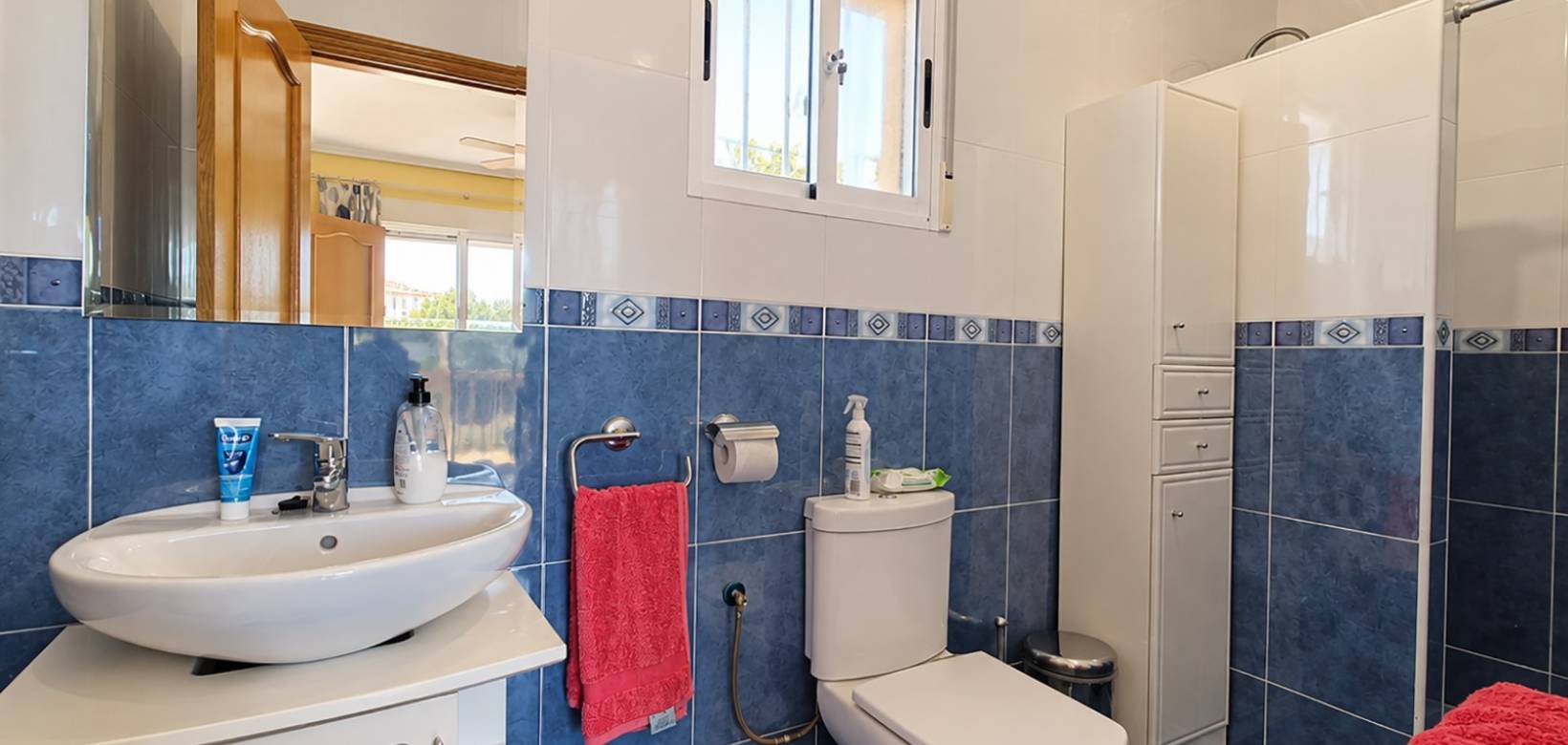 Resale - Villa - Hondón de los Frailes