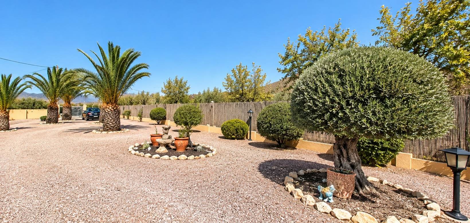 Resale - Villa - Hondón de los Frailes