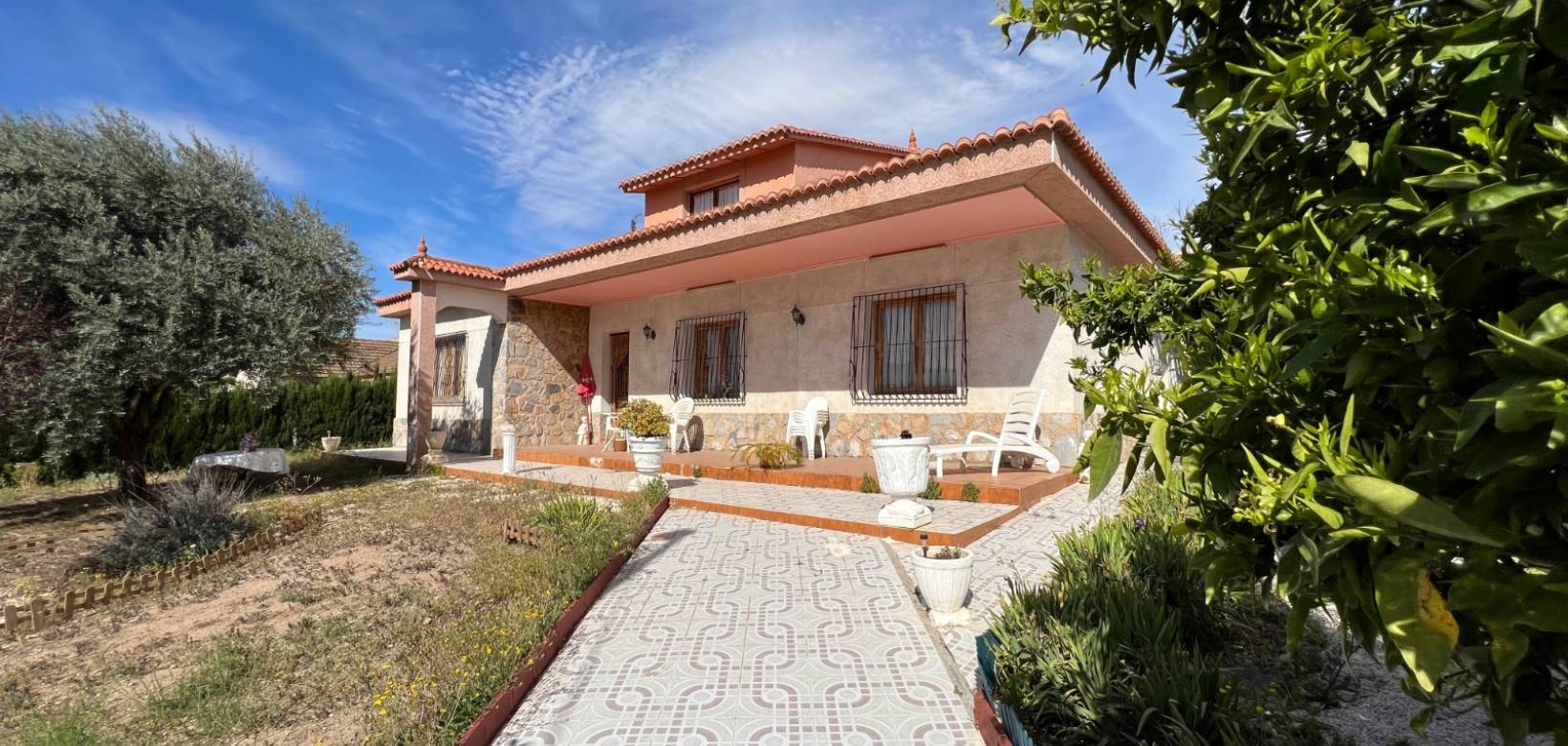 Resale - Villa - Hondón de los Frailes