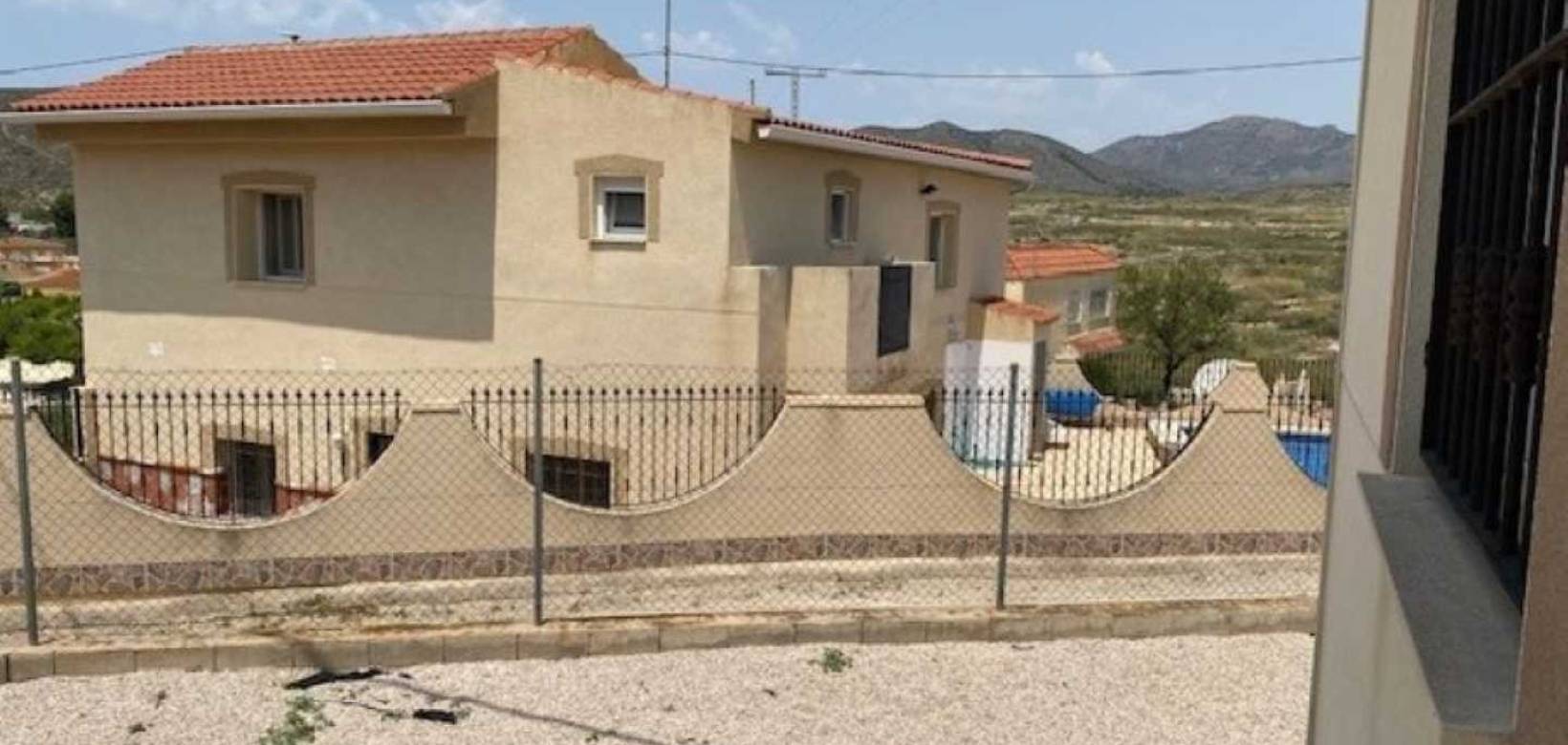 Resale - Villa - Hondón de los Frailes