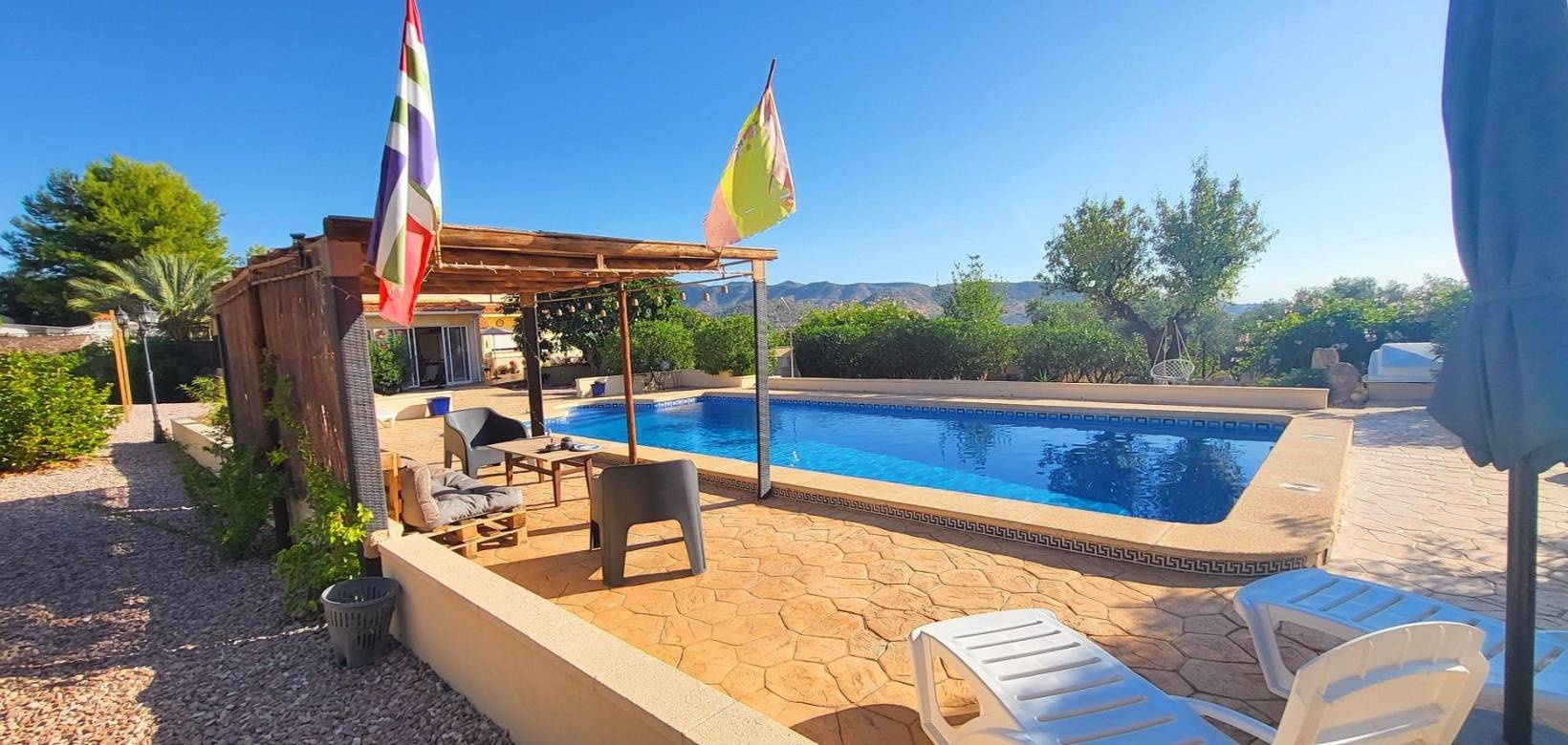 Resale - Villa - La Romana