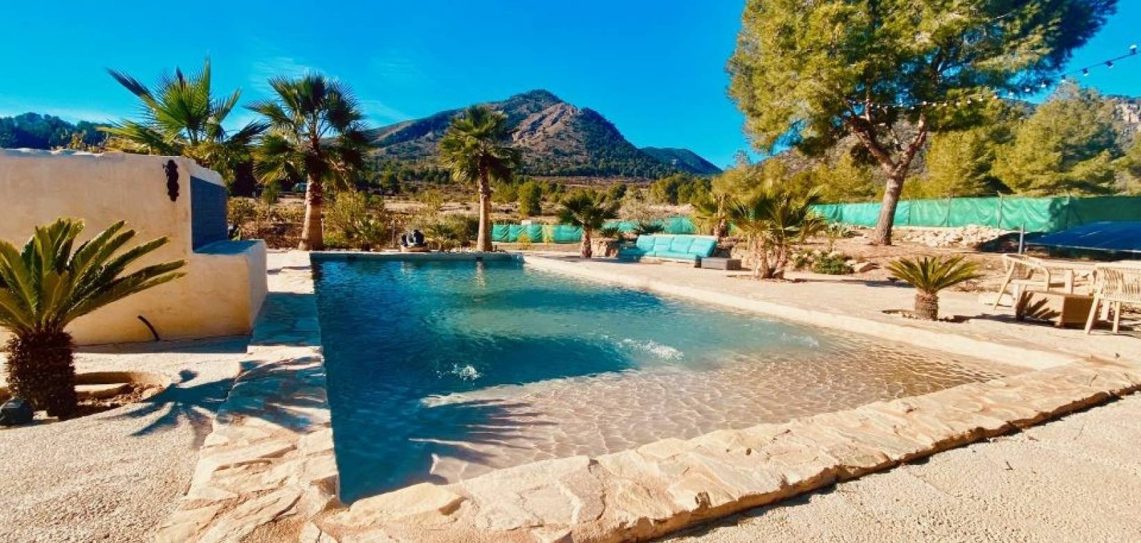 Resale - Villa - La Romana