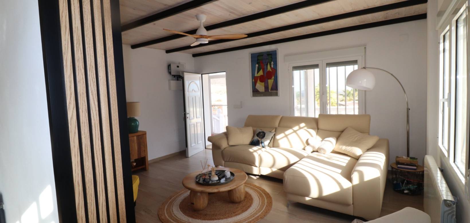 Resale - Villa - La Romana