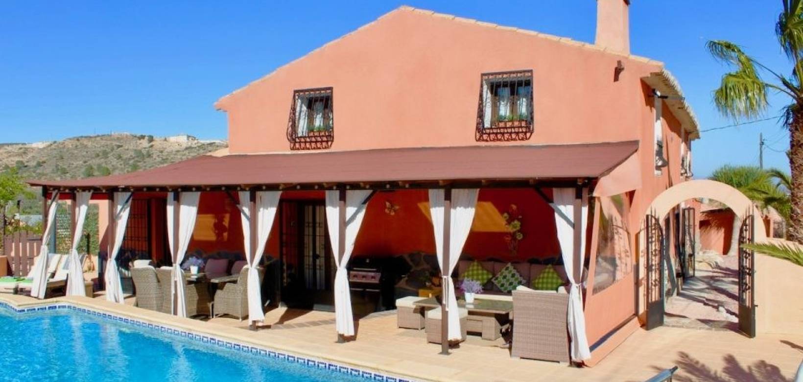 Resale - Villa - La Romana