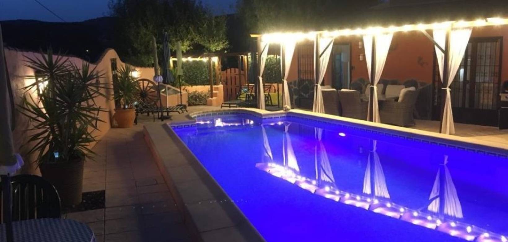 Resale - Villa - La Romana