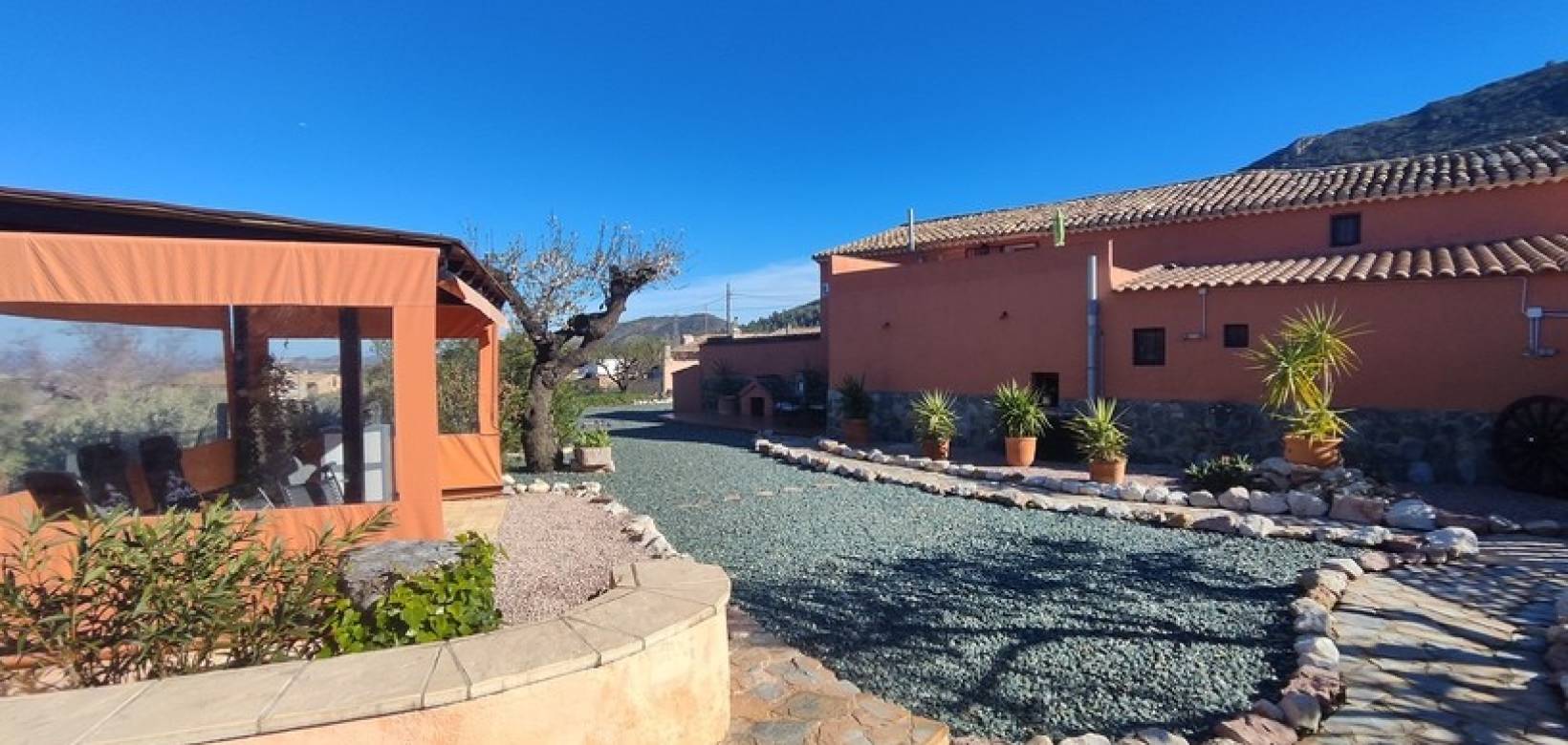 Resale - Villa - La Romana