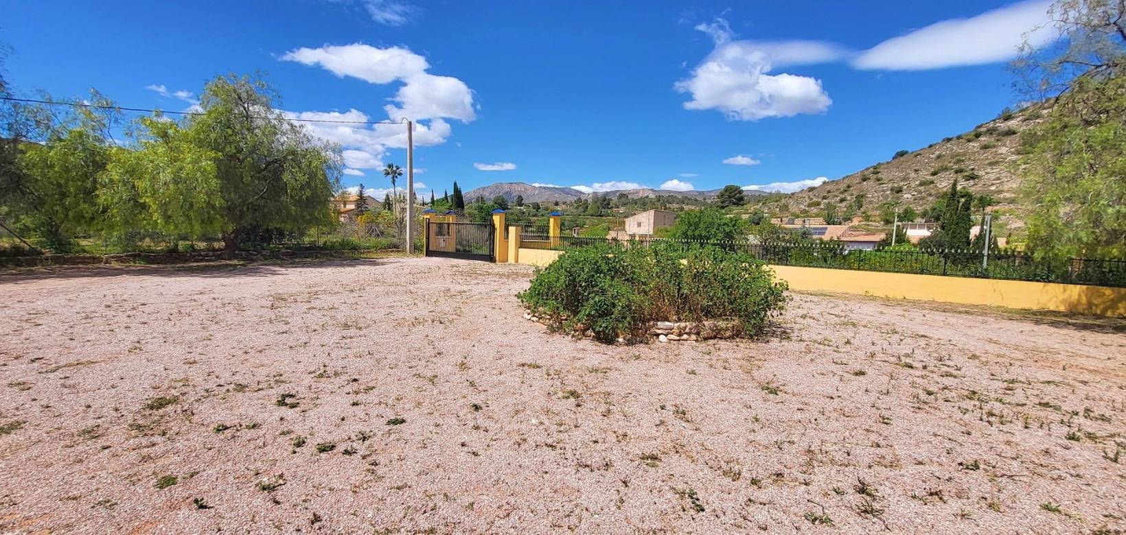 Resale - Villa - La Romana