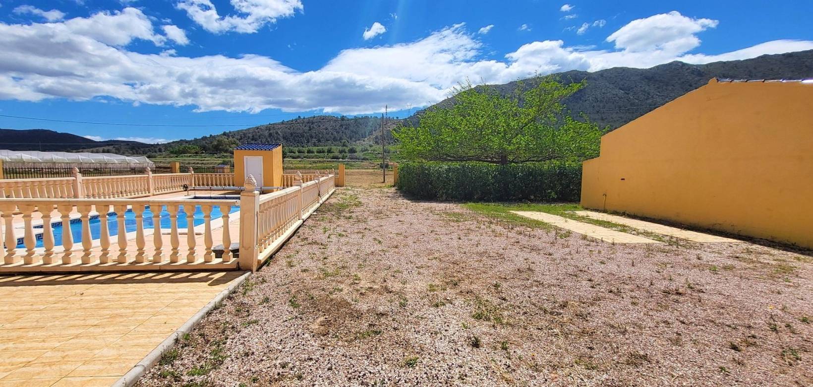 Resale - Villa - La Romana