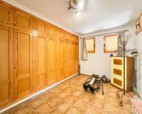 Resale - Villa - La Romana