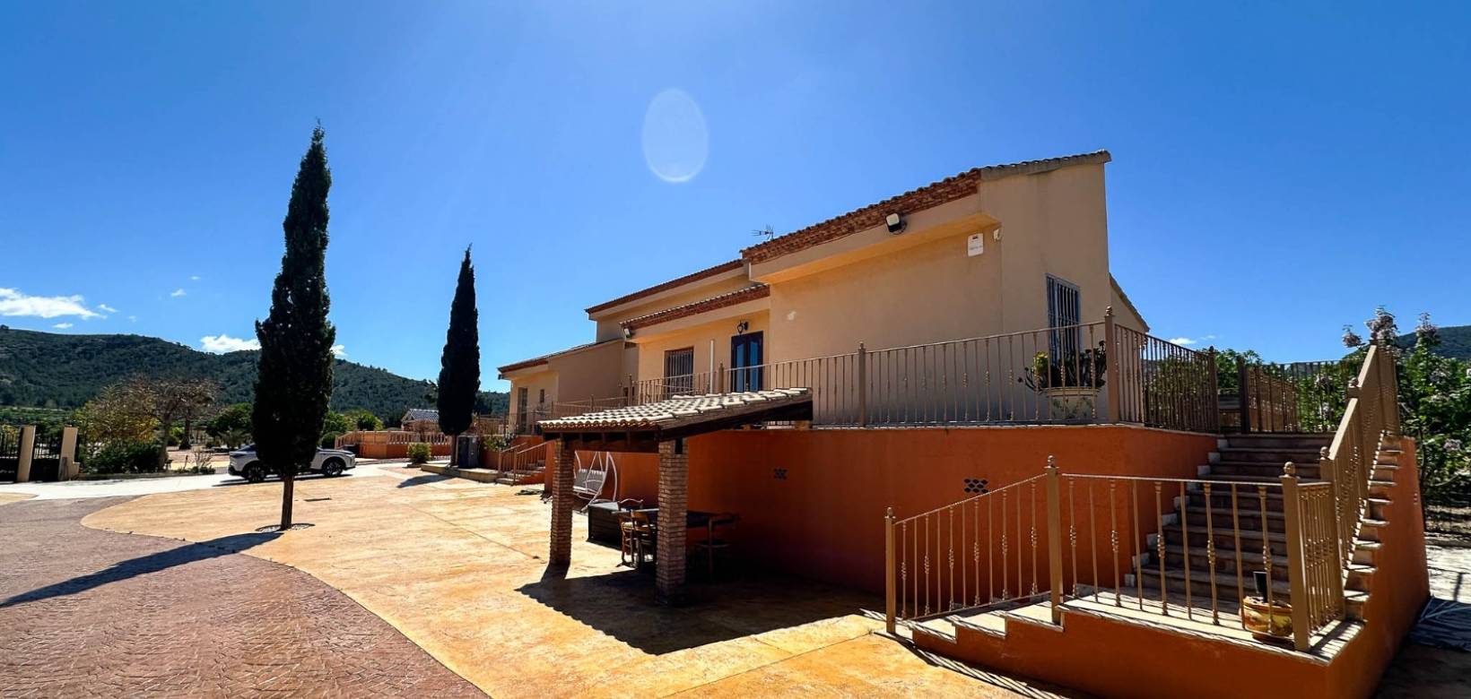 Resale - Villa - La Romana