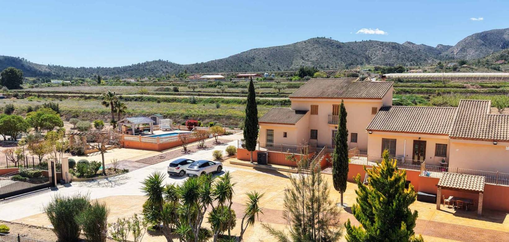Resale - Villa - La Romana