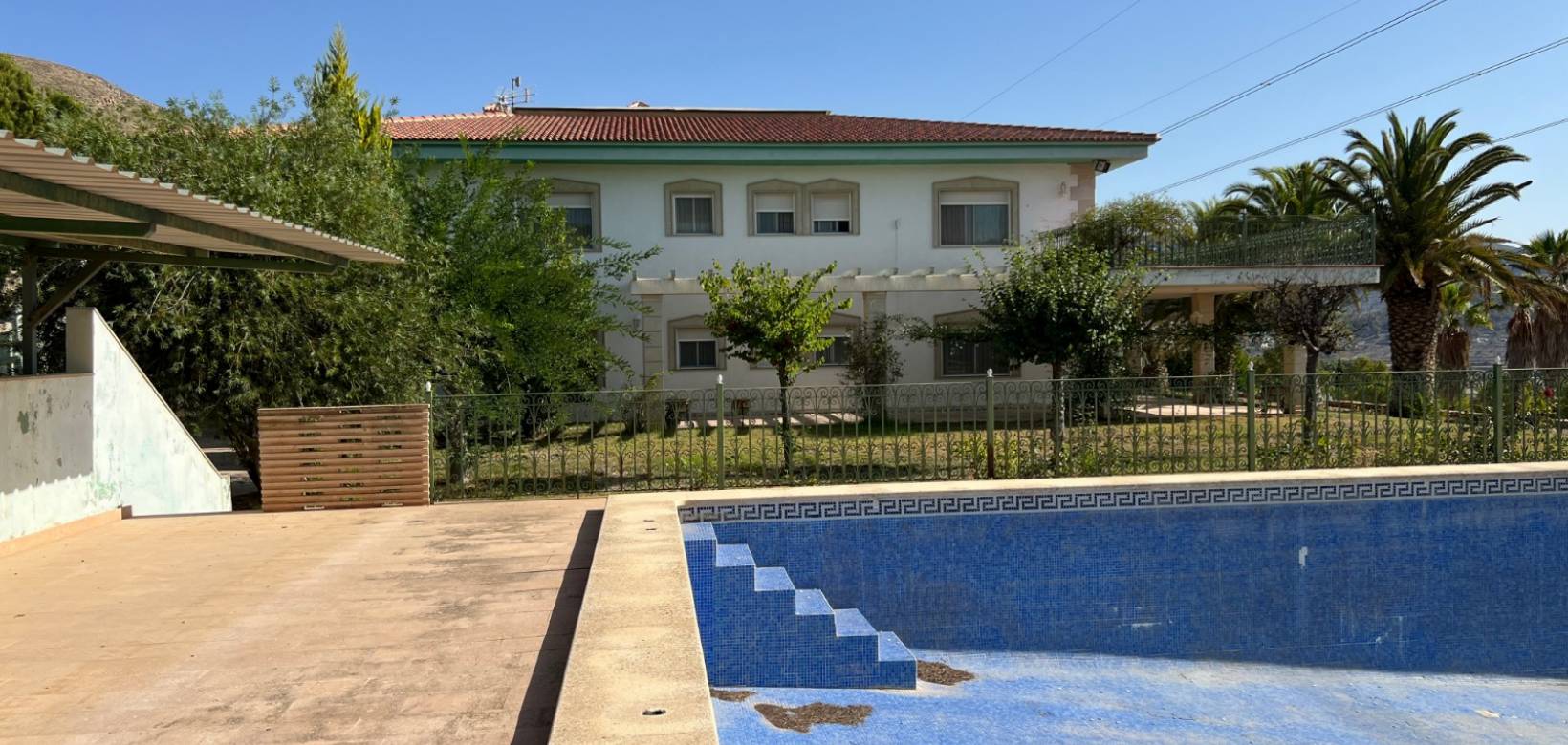 Resale - Villa - La Romana