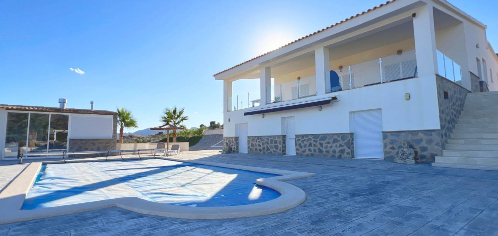 Resale - Villa - La Romana